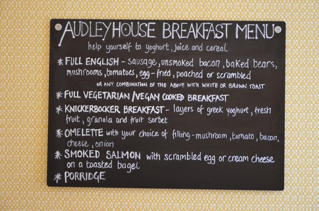 Audley Guest House Llandudno Extérieur photo