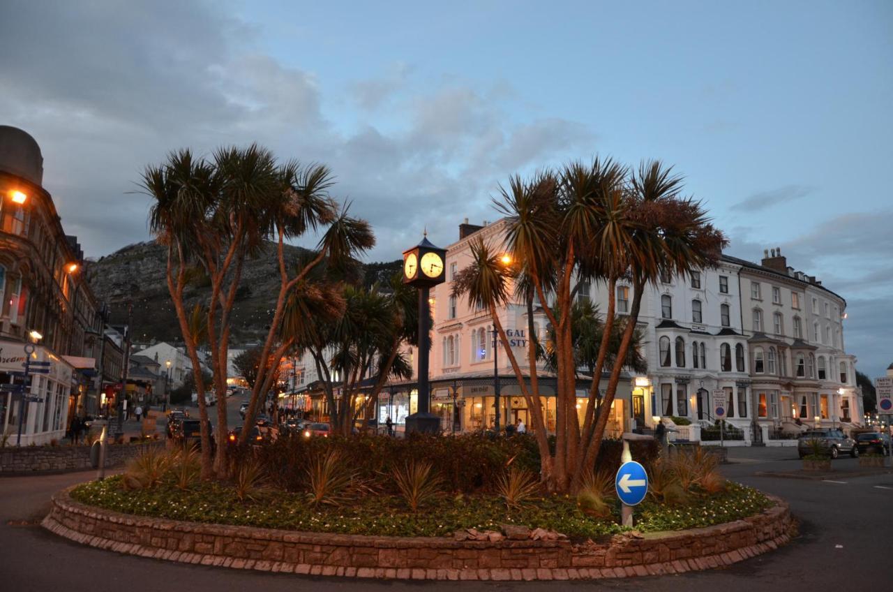 Audley Guest House Llandudno Extérieur photo